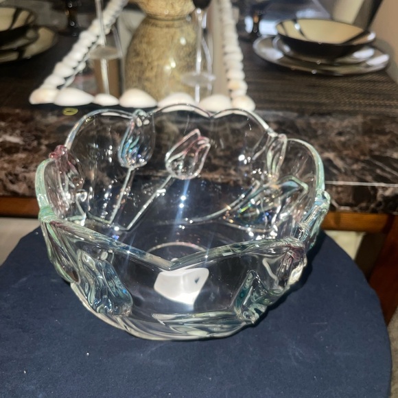 Mikasa serving bowl - Picture 2 of 2